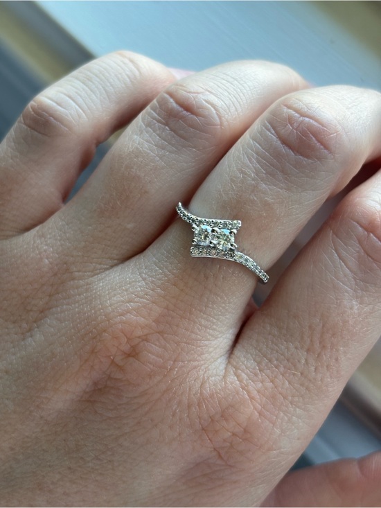 Fred Meyer Jewelers Jewelry - Sparkling White diamond Split Shank Ring